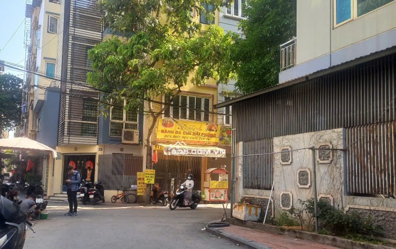 NHÀ PHÂN LÔ CẦU GIẤY– GẦN ĐẠI HỌC THƯƠNG MẠI & DIỆN TÍCH: 57,2M² X 5 TẦNG GIÁ BÁN 20 TỶ