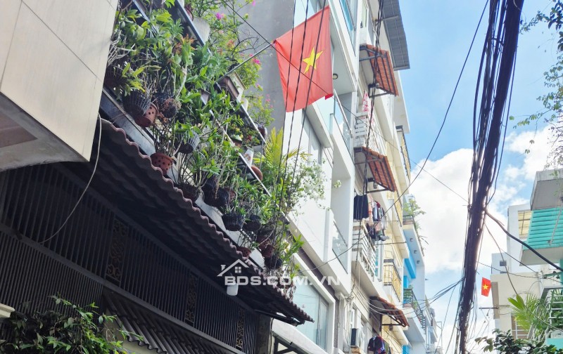 Chủ nhà bán căn cấp 4 rộng, Lạc Long Quân,5x13.5m, 8.5 tỷ bớt lộc