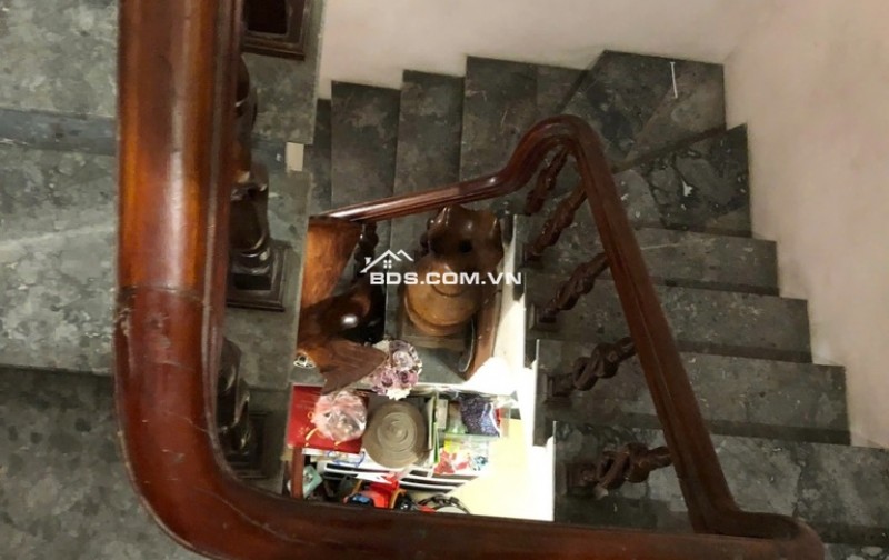 TÔ hiệu. Hà đông nhà 37m2 giá 8.x tỷ. Nhà 4 tầng. Vị trí trung tâm. Giáo thông thuân tiện