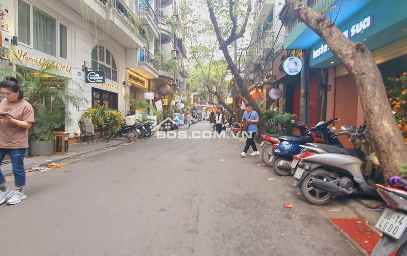 BÁN NHÀ MẶT PHỐ ẤU TRIỆU, HOÀN KIÉM. 50M2 MT 6M GIÁ 46 TỶ- TINH HOA PHỐ CỔ, DÒNG TIỀN 