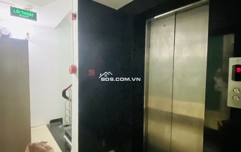TOÀ NHÀ 7 TẦNG CÓ HẦM PHẠM HUY THÔNG, BAO GỒM 16 PHÒNG CHO THUÊ.