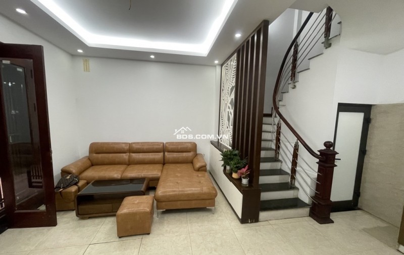 NHÀ 5 TẦNG TRUNG TÂM THẠCH BÀN - LIỀN KỀ AEON LONG BIÊN - GIÁ 5.X TỶ