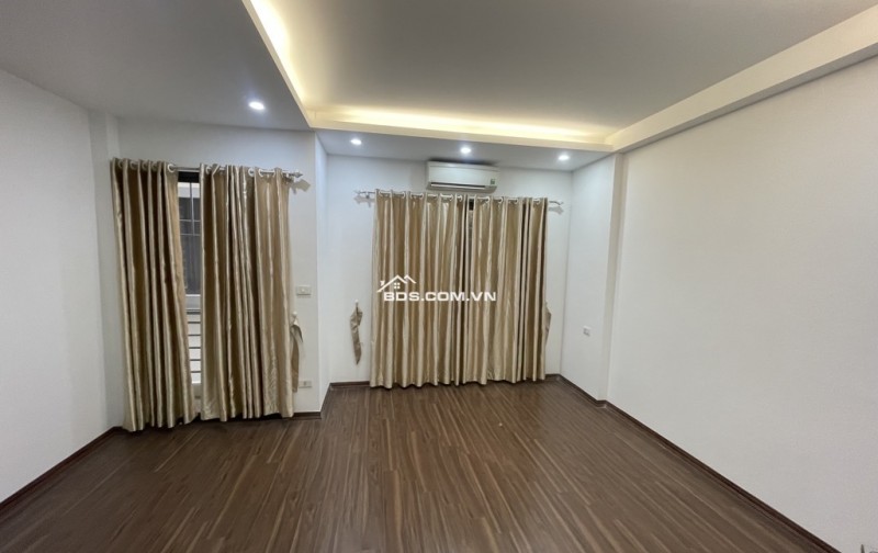 NHÀ 5 TẦNG TRUNG TÂM THẠCH BÀN - LIỀN KỀ AEON LONG BIÊN - GIÁ 5.X TỶ