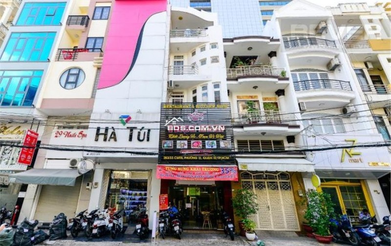 Bán nhà mặt phố Cầu Giấy, 7 tầng thang máy, MT khủng 6m,  2 mặt phố đang kinh doanh giá đầu tư