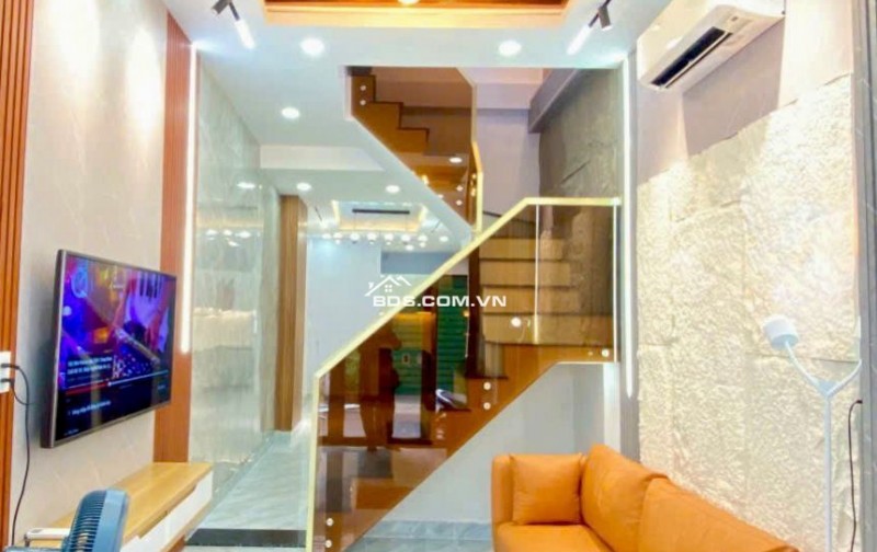 NHÀ KHU TRUNG TÂM QUẬN Tân Bình - GẦN SÂN BAY TÂN SƠN NHẤT - VÒNG XOAY LĂNG CHA CẢ - GIAO THƯƠNG THUẬN TIỆN Q.3, Q.Phú Nhuận, Q, GÒ VẤP - CÁCH MT