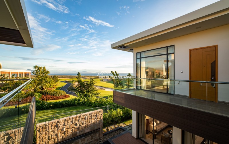 BÁN VILLA GOLF VIEW BIỂN DT: 458m2 4PN GIÁ 29TY, SHR