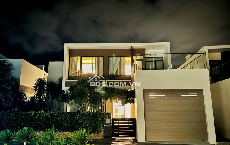 BÁN VILLA GOLF VIEW BIỂN DT: 458m2 4PN GIÁ 29TY, SHR