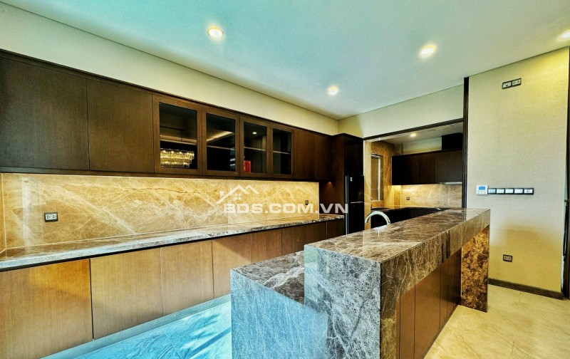 BÁN VILLA GOLF VIEW BIỂN DT: 458m2 4PN GIÁ 29TY, SHR