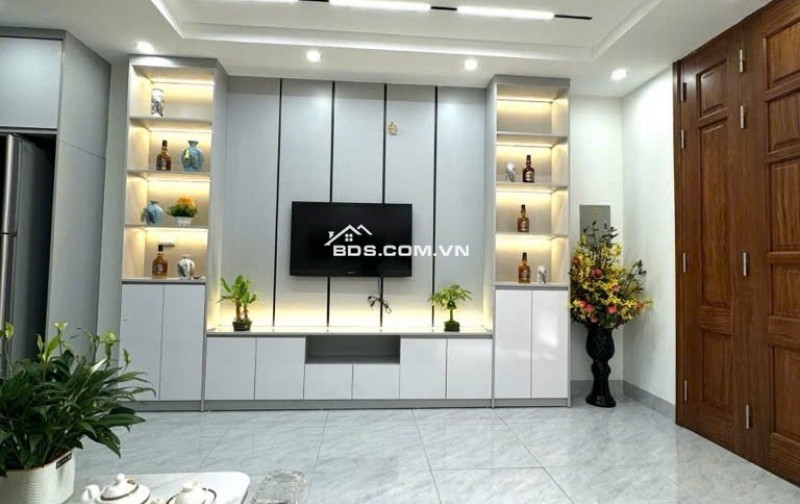 Bán Nhà Ngọc Hồi - DT 40m , Giá Nhỉnh 5 tỷ , oto đỗ cửa , Ngõ thông