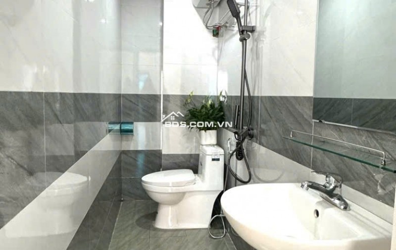 Bán Nhà Ngọc Hồi - DT 40m , Giá Nhỉnh 5 tỷ , oto đỗ cửa , Ngõ thông
