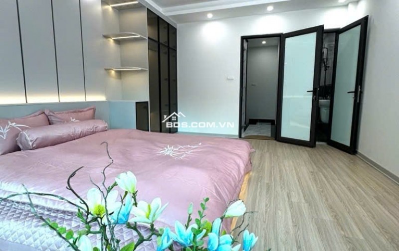 Bán Nhà Ngọc Hồi - DT 40m , Giá Nhỉnh 5 tỷ , oto đỗ cửa , Ngõ thông