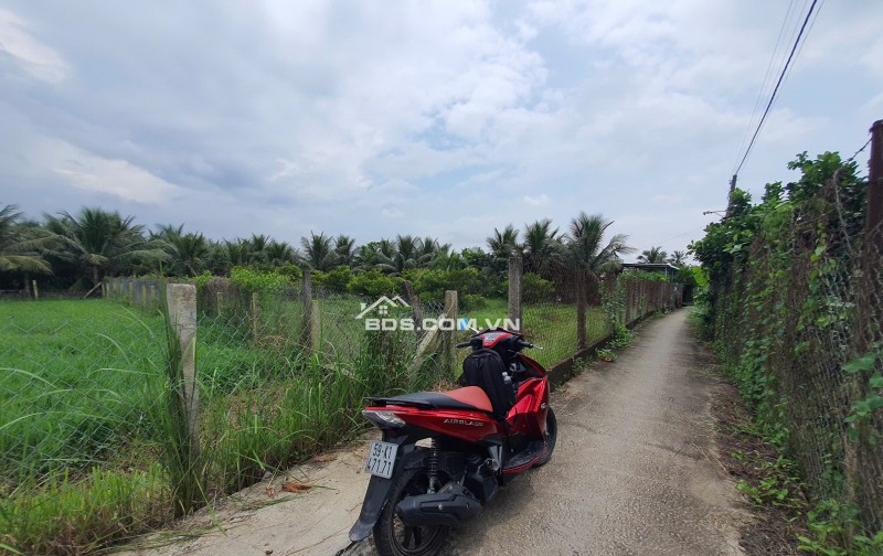 Đất 6x30m ĐH89 vô 50m Giá 3xx triệu