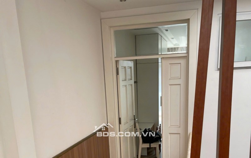 Nhà mới xây MTNB Cư Xá Lữ Gia. 4x16m. 4 tầng thang máy. Đường nhựa 8m có lề - 14,5 tỷ thương lượng