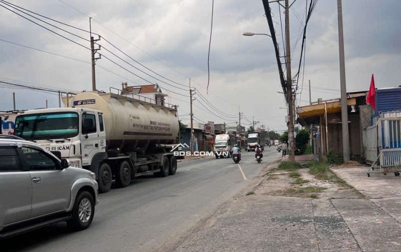 Bán căn nhà xưởng mặt tiền đường TỈnh Lộ 8, Tân Thạnh Tây, Củ Chi.
