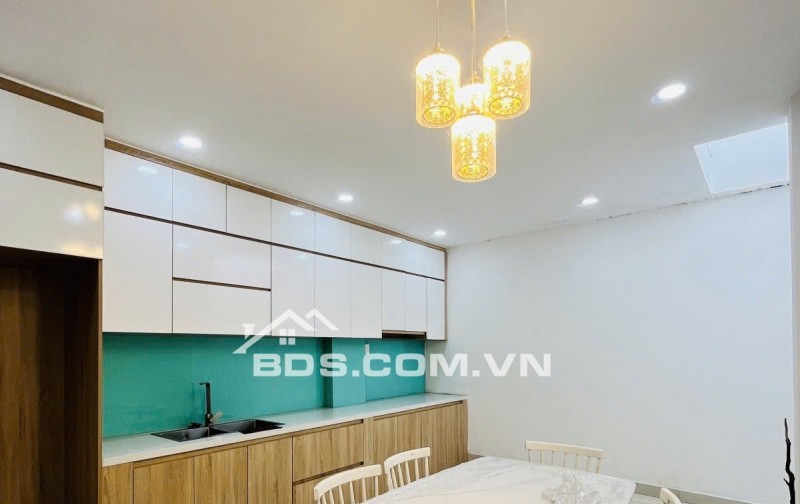 GẤP BÁN NHÀ CẠNH TUYẾN METRO TRƯỜNG THỌ, chỉnh nhỉnh 6 tỷ - đầu tư - ở đều được