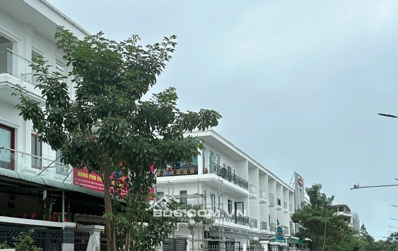 Bán nhà mới xây khu đô thị Hưng Phú-Tâm điểm TP Bến Tre