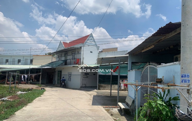 Nhà hoàn công 1 Tỷ2, cách dãy nhà phố 3/2 Hậu Nghĩa 150m