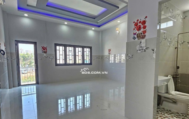 BÁN NHÀ MẶT TIỀN ĐƯỜNG SỐ LÂM VĂN BỀN - 3 TẦNG - NGANG 5M NỞ HẬU TÀI LỘC, P. BÌNH THUẬN