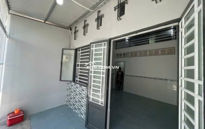 Làm ăn thua lỗ bán nhà 111m2 có SHR Giá 690tr gần BVXA Xã tân phú trung Củ Chi !