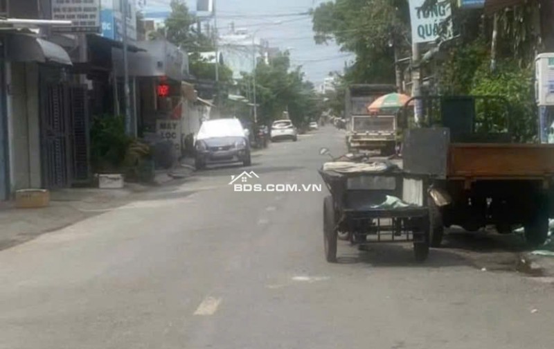Làm ăn thua lỗ bán nhà 111m2 có SHR Giá 690tr gần BVXA Xã tân phú trung Củ Chi !