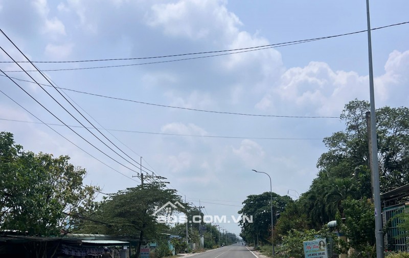 Bán căn nhà xưởng mặt tiền đường Nguyễn Thị Nê, Phú Hòa Đông, Củ Chi.
