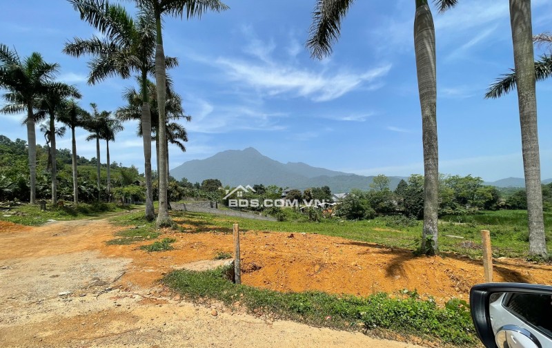 Bán lô góc 1617m2 thế đất cao view thoáng tại Yên Bài - Ba Vì - HN Giá 5tr/m2