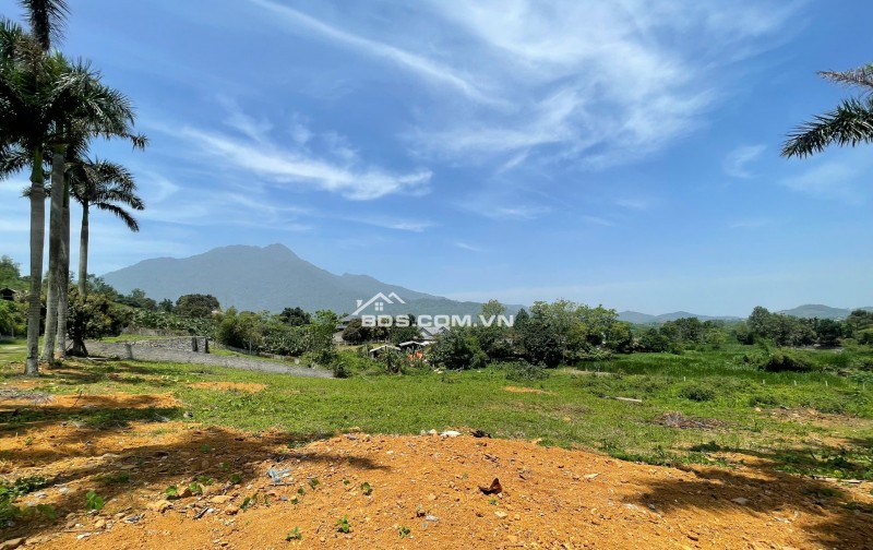 Bán lô góc 1617m2 thế đất cao view thoáng tại Yên Bài - Ba Vì - HN Giá 5tr/m2