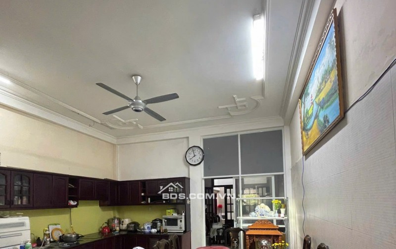 Bán nhà mặt tiền trung tâm Quận 9 - chính chủ