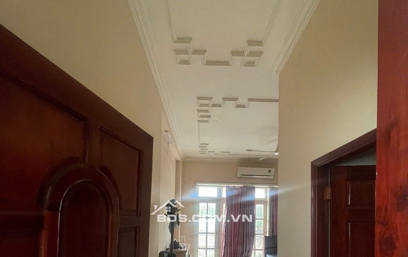 Bán nhà mặt tiền trung tâm Quận 9 - chính chủ
