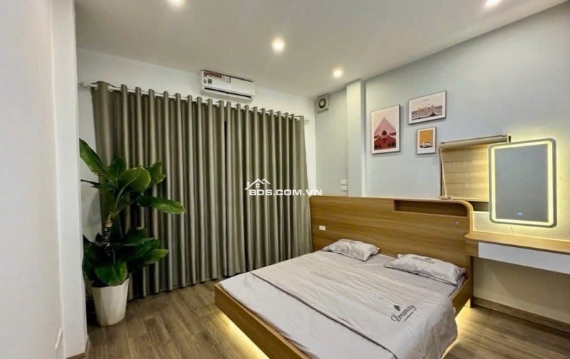 Bán Nhà Trương Định - Thịnh Liệt , DT65m ,Giá Hơn 12 Tỷ, oto ,Thang Máy