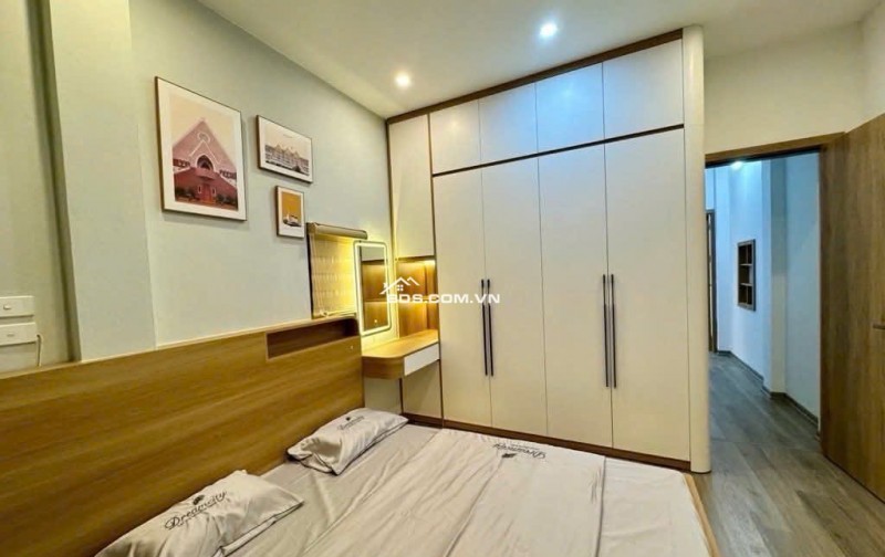 Bán Nhà Trương Định - Thịnh Liệt , DT65m ,Giá Hơn 12 Tỷ, oto ,Thang Máy