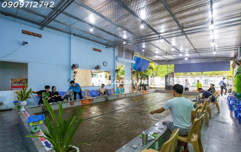 Hiện gia đình cần tiền để giải quyết công việc nên chủ muốn sang lại hồ câu tôm giải trí - Địa chỉ: 11C/2 Hiệp Thành 26, P Hiệp Thành, Quận 12, TP Hồ
