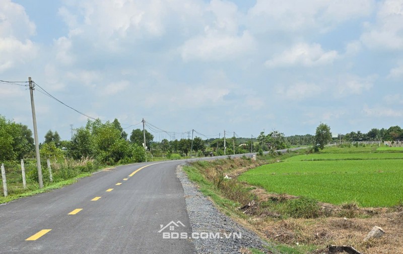1 mẫu đất ngay ngã tư Nhuận Đức, Củ Chi, giá 2,5tr/m2