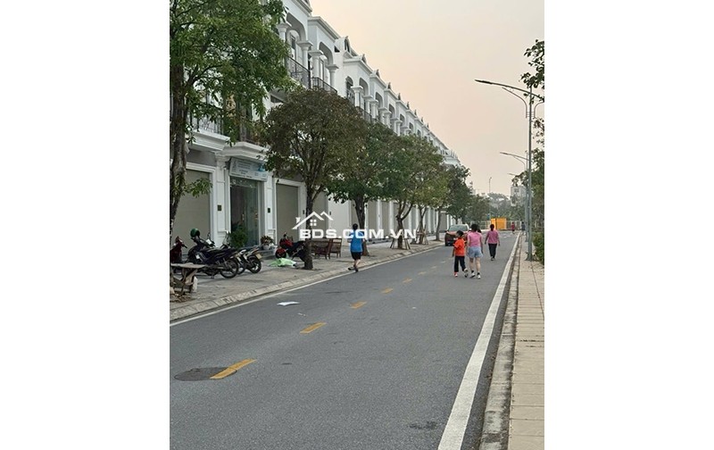 Bán căn liền kề Calyx Residence 319 Đông Anh sổ đỏ chính chủ view vườn hoa.