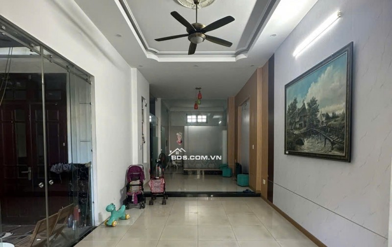 MẶT TIỀN KINH DOANH ĐƯỜNG 33m SÂN BAY ĐÀ NẴNG 300m2 sử dụng CHỈ 11 TỶ NHỈNH