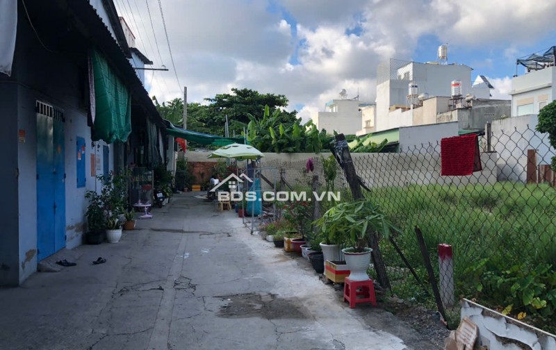 ĐẤT ĐẸP 4X18M, CHỈ NHÌNH 3 TỶ, NGAY SAU CHUNG CƯ THẠNH LỘC Q12