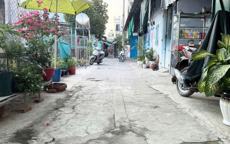 ĐẤT ĐẸP 4X18M, CHỈ NHÌNH 3 TỶ, NGAY SAU CHUNG CƯ THẠNH LỘC Q12