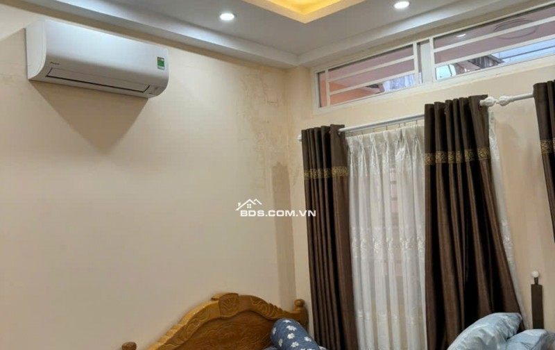 Bán gấp nhà 4 tầng mới xây. 49m2. Hẻm xe hơi Nguyễn Trãi, Q5. Đoạn 2 chiều - 8,9 tỷ