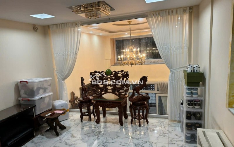 Bán gấp nhà 4 tầng mới xây. 49m2. Hẻm xe hơi Nguyễn Trãi, Q5. Đoạn 2 chiều - 8,9 tỷ