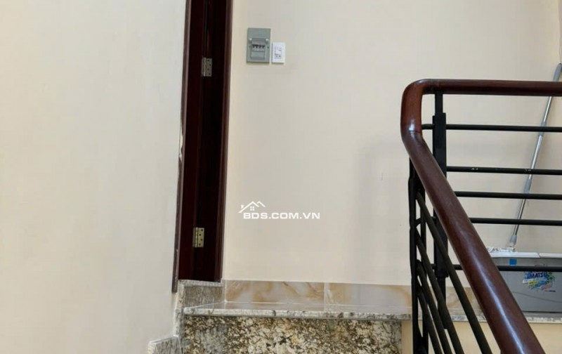 Bán gấp nhà 4 tầng mới xây. 49m2. Hẻm xe hơi Nguyễn Trãi, Q5. Đoạn 2 chiều - 8,9 tỷ