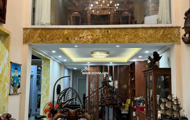 Bán gấp nhà 4 tầng mới xây. 49m2. Hẻm xe hơi Nguyễn Trãi, Q5. Đoạn 2 chiều - 8,9 tỷ