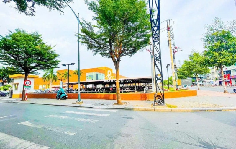 CHO THUÊ MẶT BẰNG GÓC 2 MẶT TIỀN 262,5m² - 487 PHAN VĂN TRỊ, GÒ VẤP