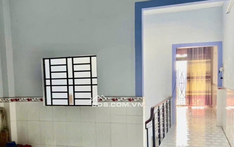 Bán gấp cái nhà 1 lầu ở gần THCS Tân Phú Trung Củ Chi dt 146m2 665 TRIỆU, Sổ hồng riêng sang tên.