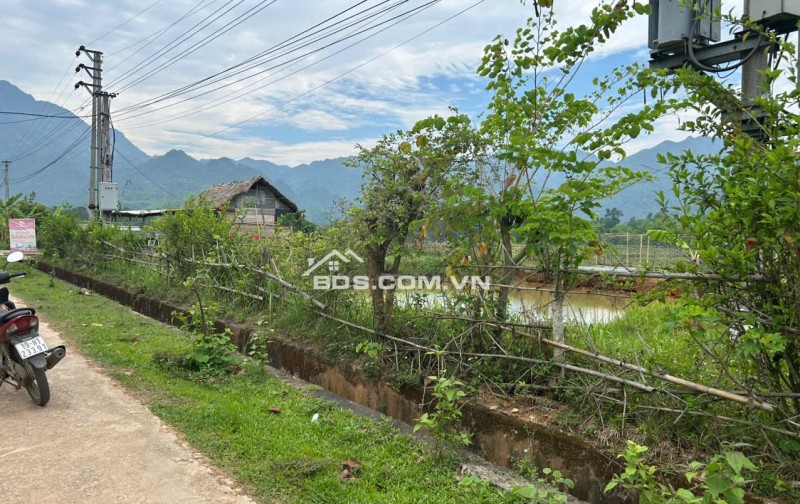 Chính chủ bán 440m2 trong đó 400m2 đất ở và 40m2 đất vườn tại Mai Hạ, Mai Châu, Hoà Bình