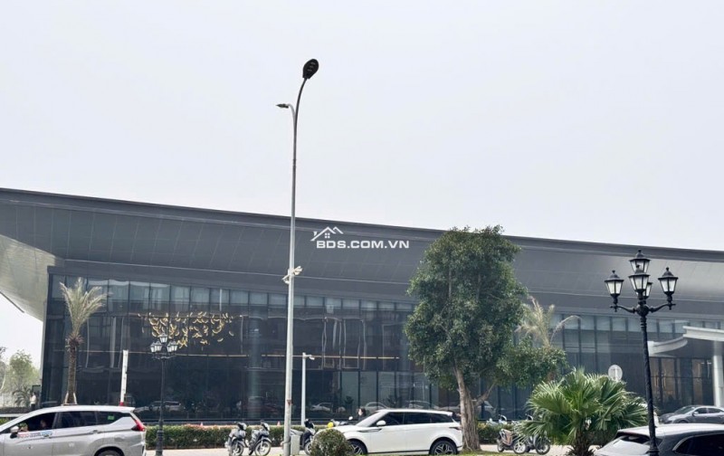 Vinhomes Ocean Park1. Chân đế Shophouse khu P4 Pavilion Dt 82 m Giá 8.6 tỷ