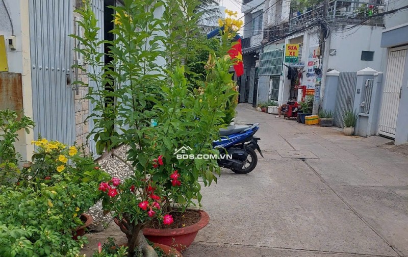 Bán nhà  gần Phú Mỹ Hưng,Huỳnh Tấn Phát,Phú Thuận,Quận 7, giá chỉ 3,95 tỷ.gọi ngay 0849131413 xem nhà
