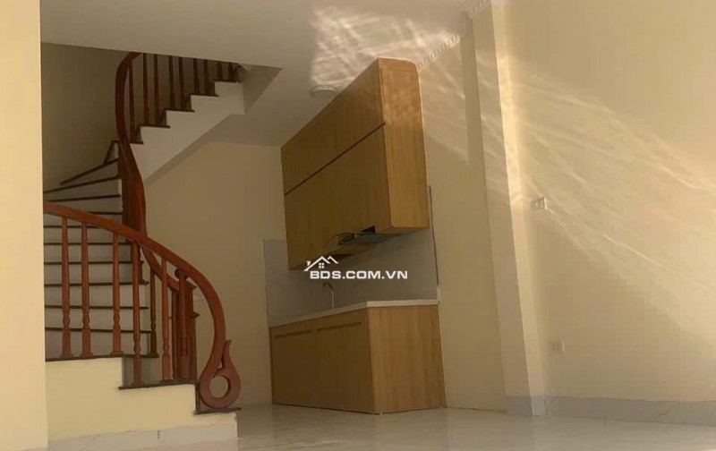 BÁN NHÀ CỔ LINH, ĐÀM QUANG TRUNG, GẦN TTTM AEON, NGÕ THÔNG, Ô TÔ ĐỖ CỬA, 5 TẦNG, XÂY MỚI.