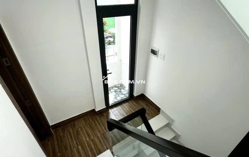 Siêu phẩm dòng tiền 1,2 tỷ/năm. 8x12m. 4 tầng đường Thành Thái, Q10 - 17 tỷ thương lượng