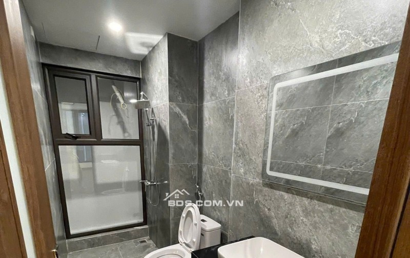 Bán Nhà Phố Hoàng Cầu - 45m x 7 Tầng Thang Máy - Ô Tô Đỗ Cửa - Giá 15,3 tỷ