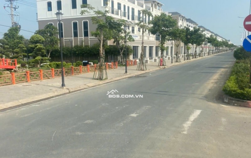 Thanh Lý nền đất thổ cư ngay Vinhomes Hậu Nghĩa Long An